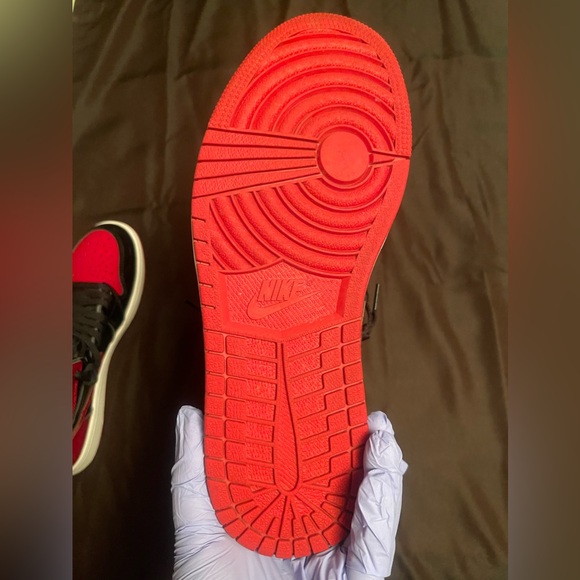 Jordan 1’s High OG ‘Patent Bred’ - Picture 6 of 8